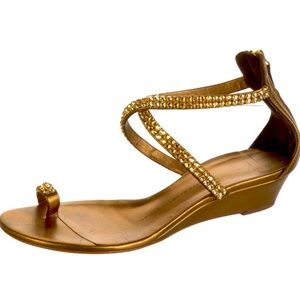 Giuseppe Zanotti
Leather Crystal Embellishments Sandals